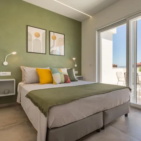 Flamingo's Way 아파트 *